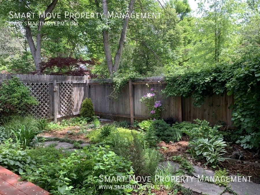 E Boise Townhome off Warm Springs. Near St Lukes, Foothills, BSU, Downtown, Parks property image