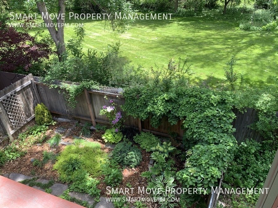 E Boise Townhome off Warm Springs. Near St Lukes, Foothills, BSU, Downtown, Parks property image