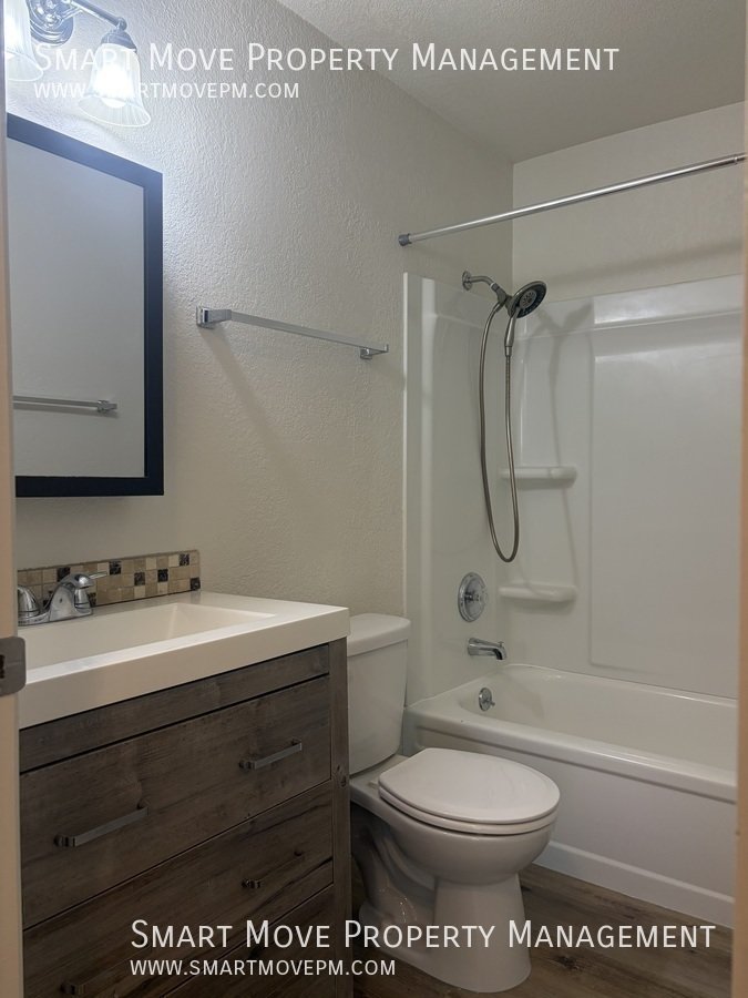 Boise Bench Apartment near BSU, I-84, Downtown. Storage, W/S/T Paid property image
