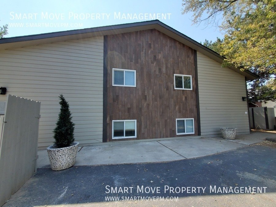 Cute Bench 2 bdrm Near BSU, Freeway. WST Paid. property image