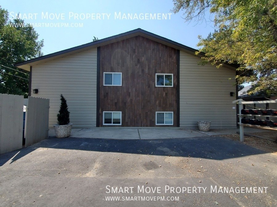 Cute Bench 2 bdrm Near BSU, Freeway. WST Paid. property image