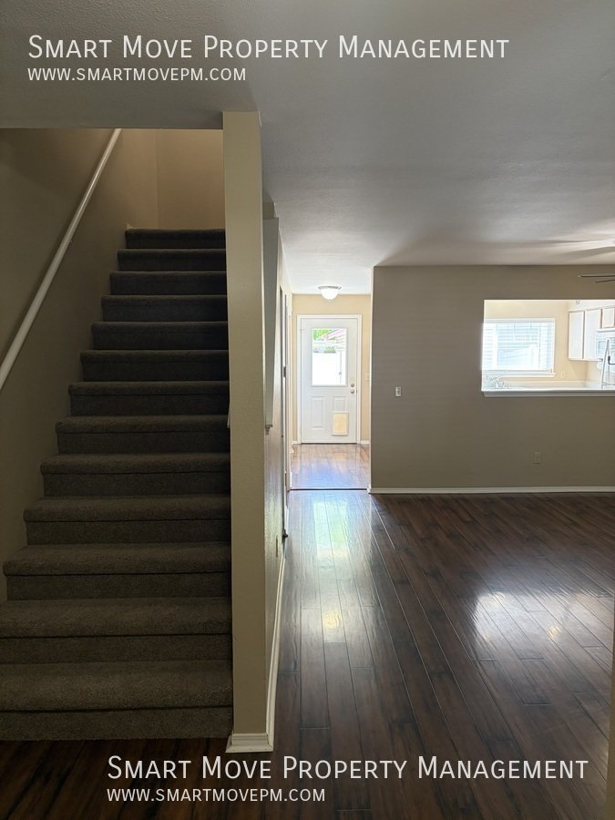 Charming 3 bed in Oak Park Village property image