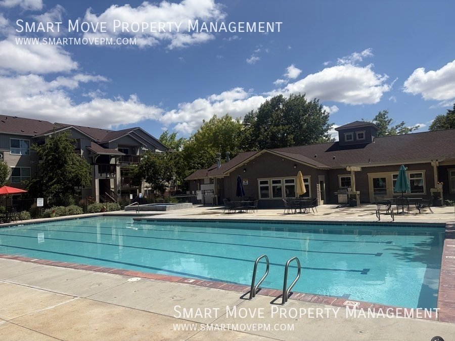 Charming 3 bed in Oak Park Village property image
