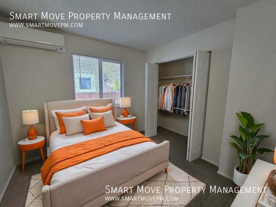 Charming North End Gem Near Hill Rd & Camel's Back Park! property image