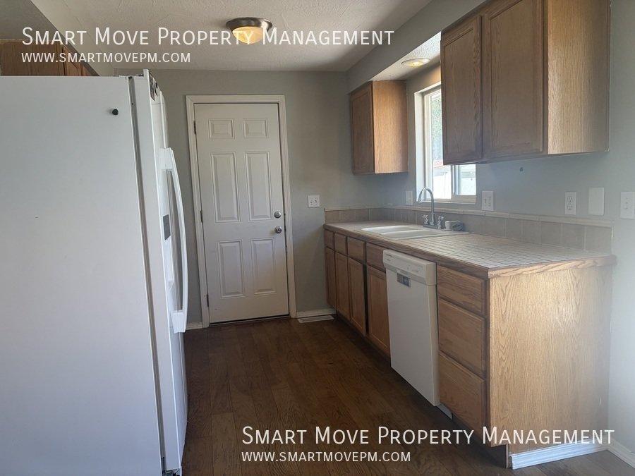Charming 3 bed, single story home Willow Lane Park property image