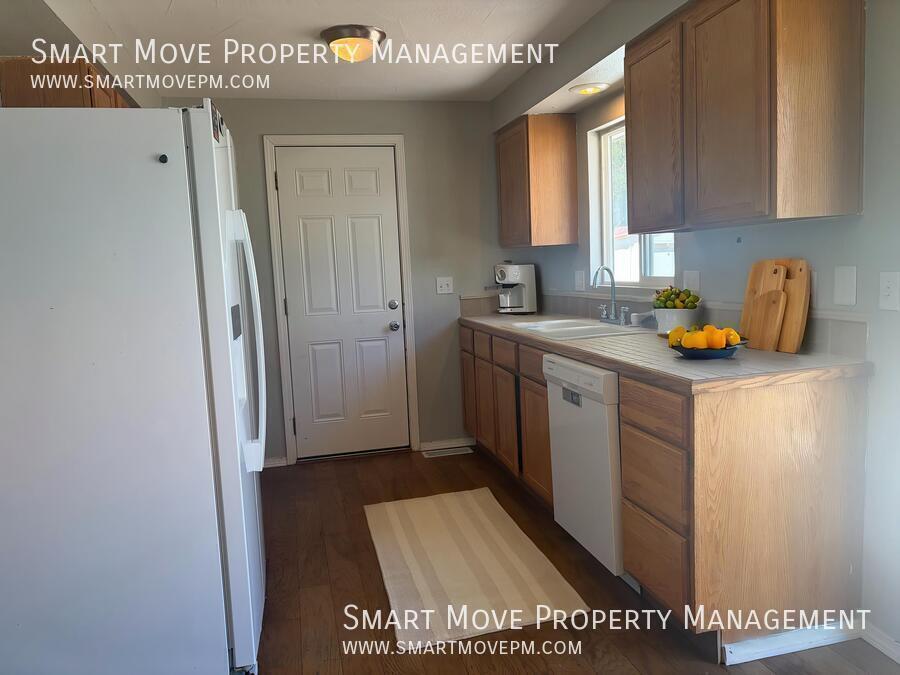 Charming 3 bed, single story home Willow Lane Park property image