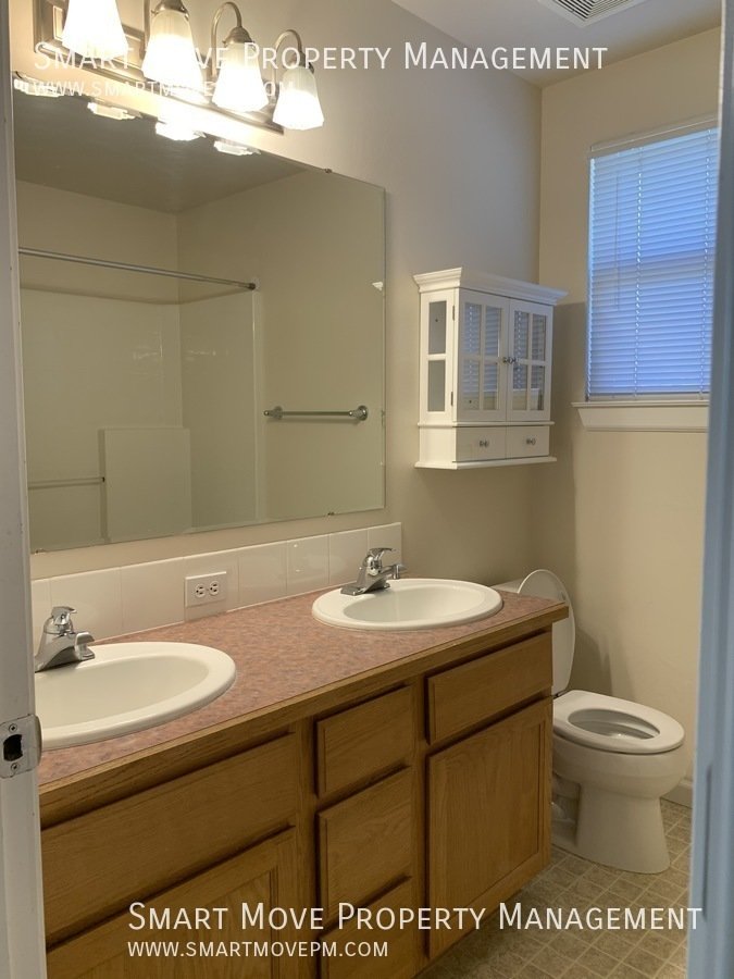 Charming East Boise 4 bed. Corner lot! property image
