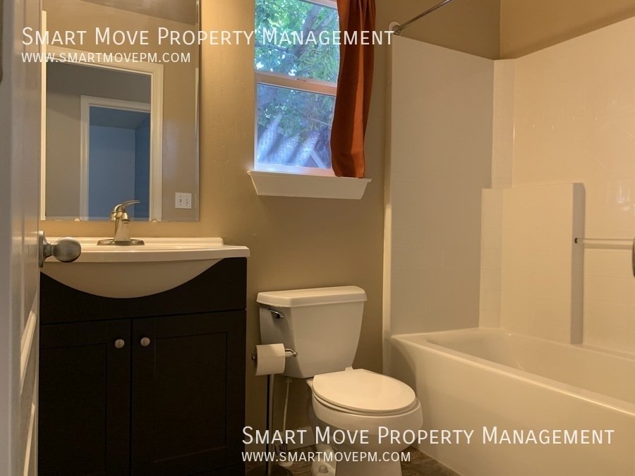 Charming East Boise 4 bed. Corner lot! property image