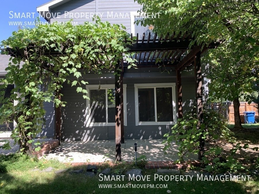 Charming East Boise 4 bed. Corner lot! property image