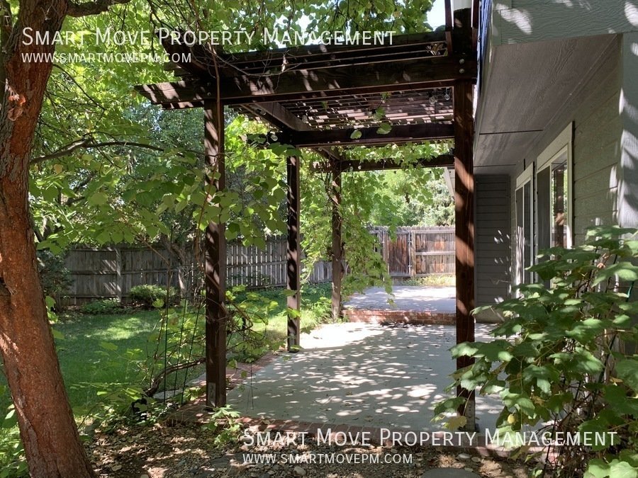 Charming East Boise 4 bed. Corner lot! property image