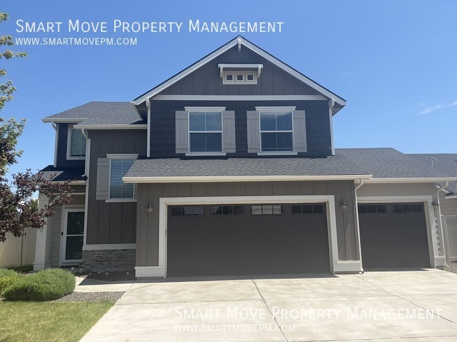 Beautiful 3 bed, 2 story home near Costco property image