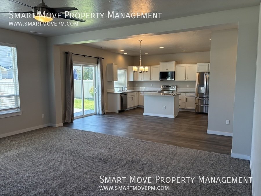 Beautiful 3 bed, 2 story home near Costco property image