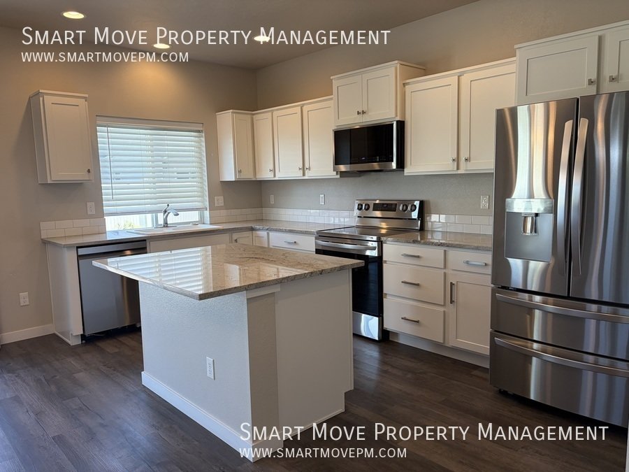 Beautiful 3 bed, 2 story home near Costco property image
