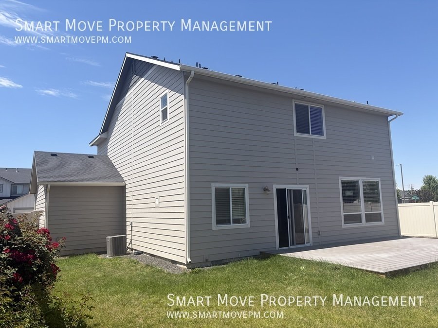 Beautiful 3 bed, 2 story home near Costco property image