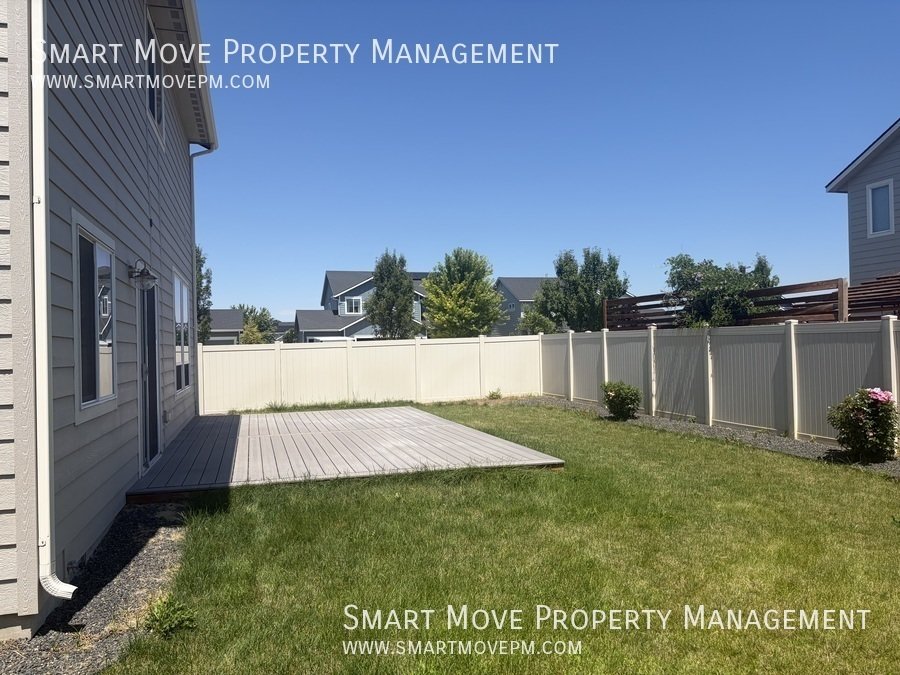 Beautiful 3 bed, 2 story home near Costco property image