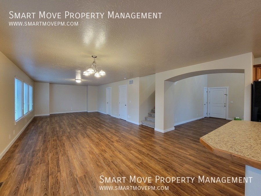 Huge Meridian 4 bedroom, RV Parking, Neighborhood Park property image