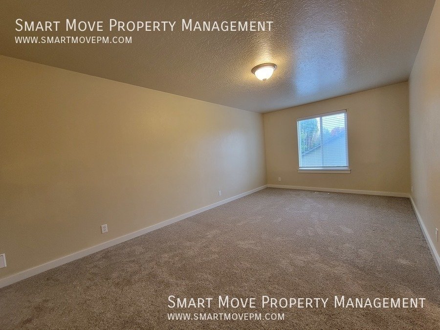 Huge Meridian 4 bedroom, RV Parking, Neighborhood Park property image