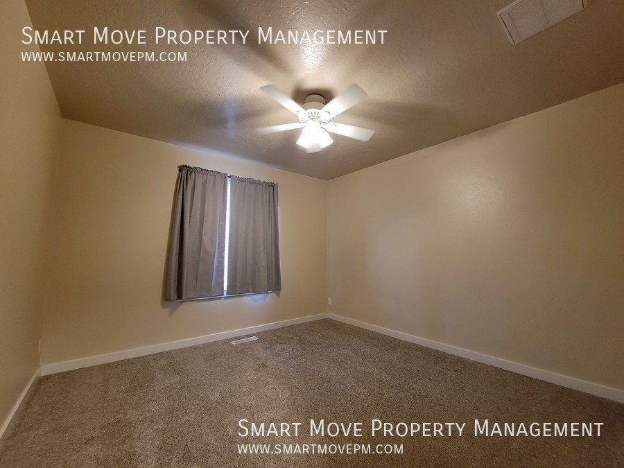 Huge Meridian 4 bedroom, RV Parking, Neighborhood Park property image