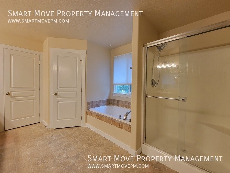 Huge Meridian 4 bedroom, RV Parking, Neighborhood Park property image