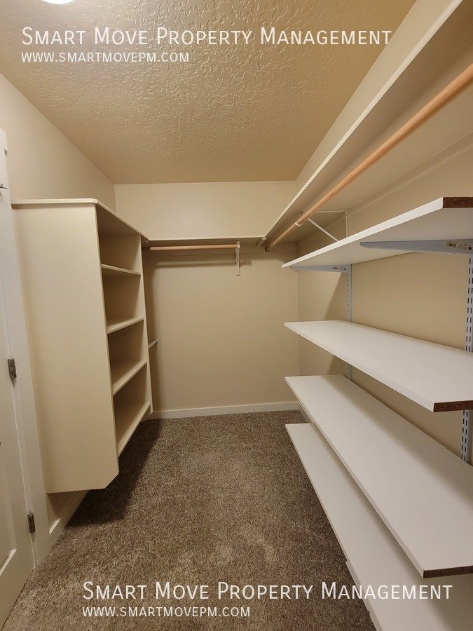 Huge Meridian 4 bedroom, RV Parking, Neighborhood Park property image