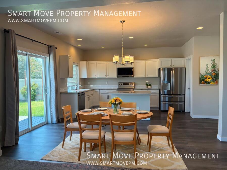 Beautiful 3 bed, 2 story home near Costco property image