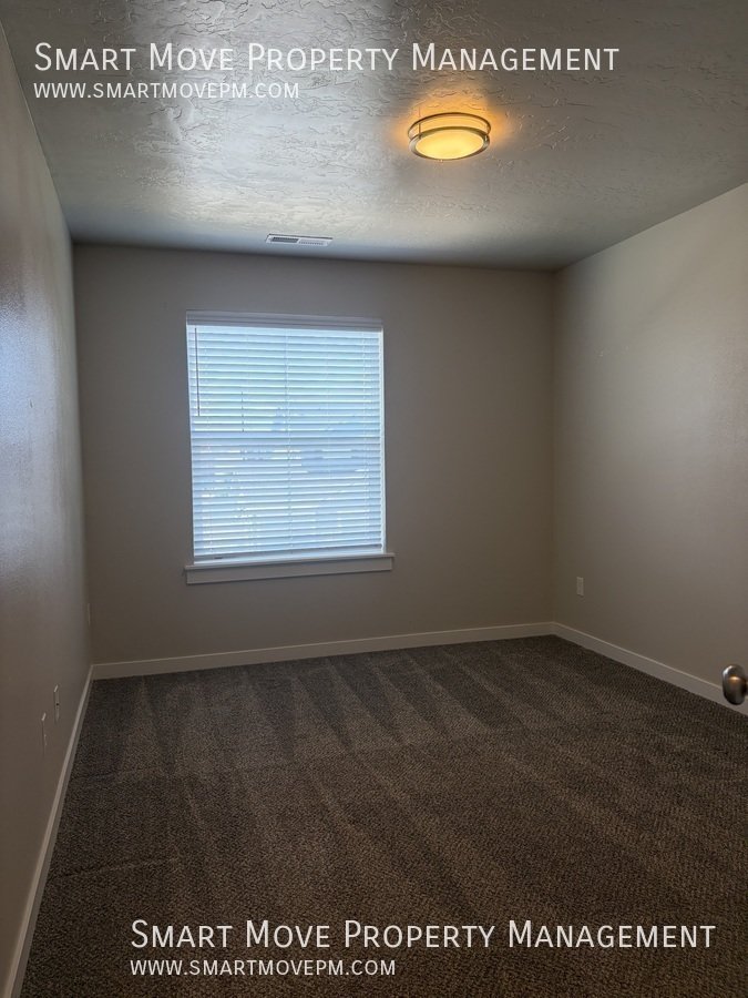 Beautiful 3 bed, 2 story home near Costco property image