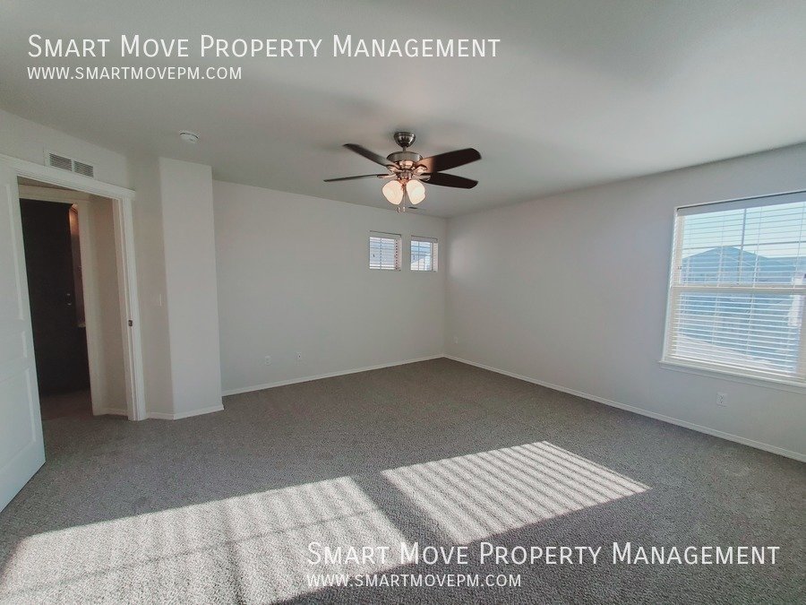 Adorable Two Story off Maple Grove. Neighborhood Pool, Park, Gym. Yard Care included property image