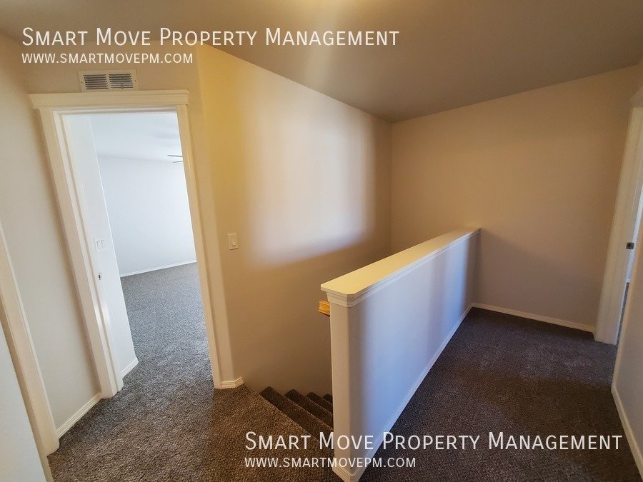 Adorable Two Story off Maple Grove. Neighborhood Pool, Park, Gym. Yard Care included property image
