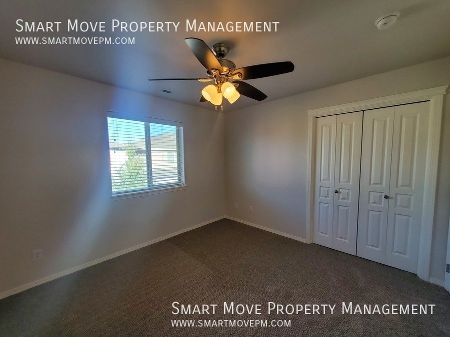 Adorable Two Story off Maple Grove. Neighborhood Pool, Park, Gym. Yard Care included property image