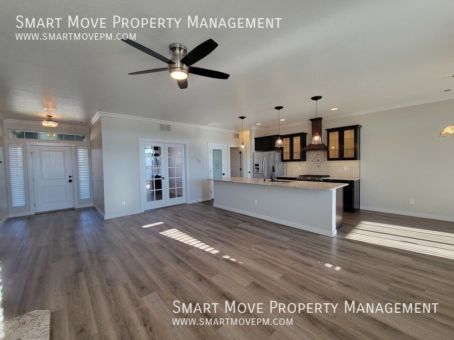 Stunning Meridian 3 bd with flex room. Neighborhood Playground. Move In Credit! property image