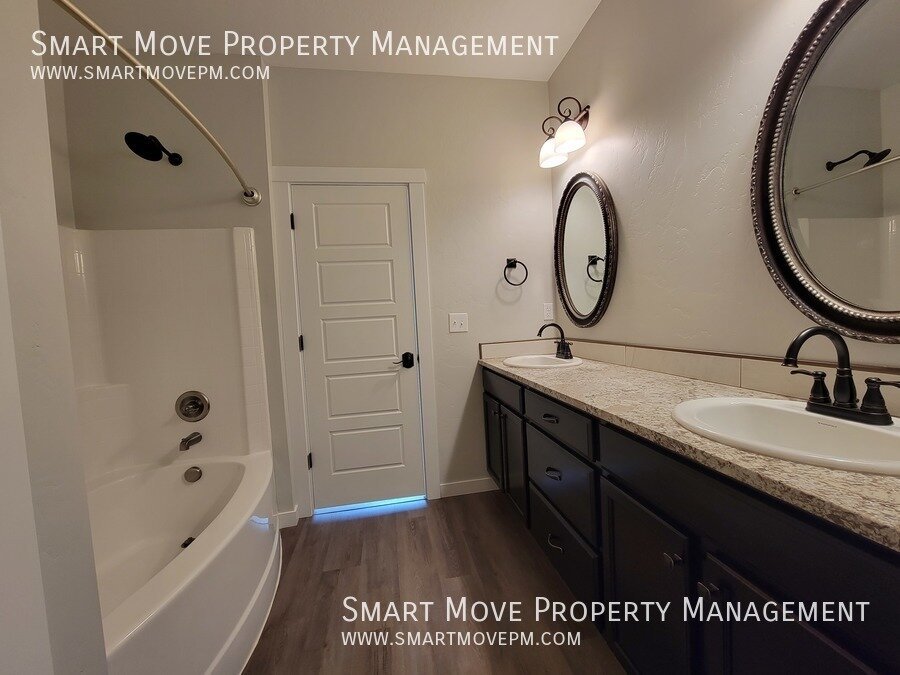 Stunning Meridian 3 bd with flex room. Neighborhood Playground. Move In Credit! property image