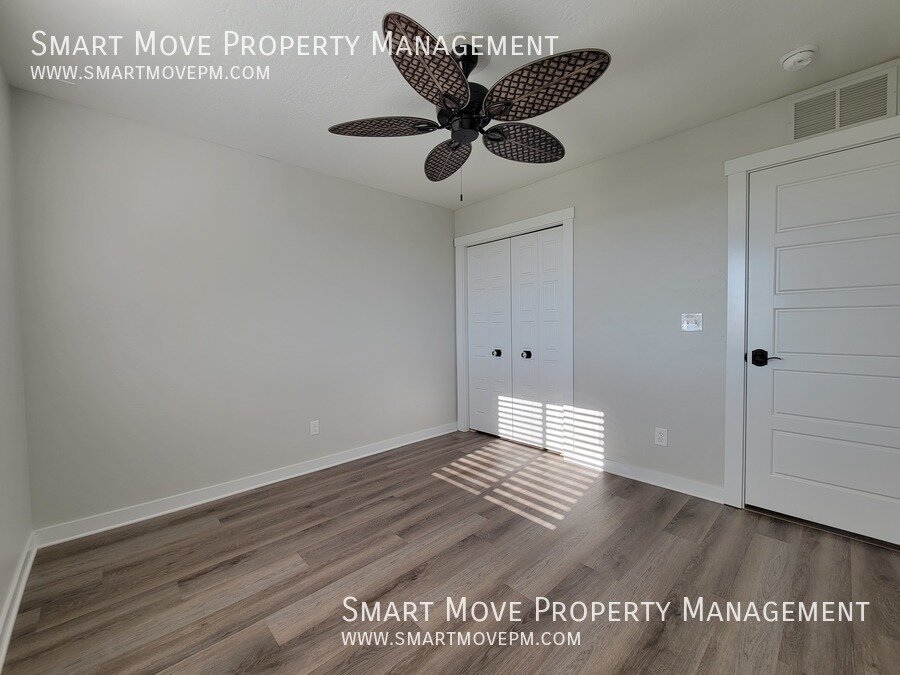 Stunning Meridian 3 bd with flex room. Neighborhood Playground. Move In Credit! property image