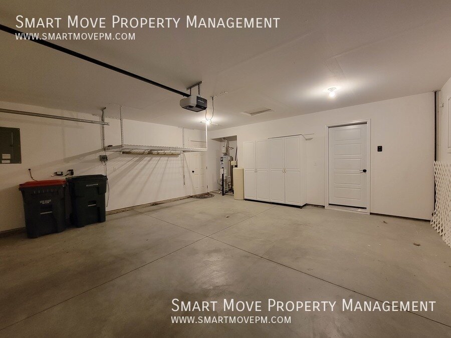 Stunning Meridian 3 bd with flex room. Neighborhood Playground. Move In Credit! property image